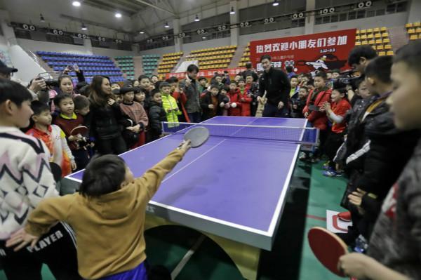 形势复杂的 形势复杂的