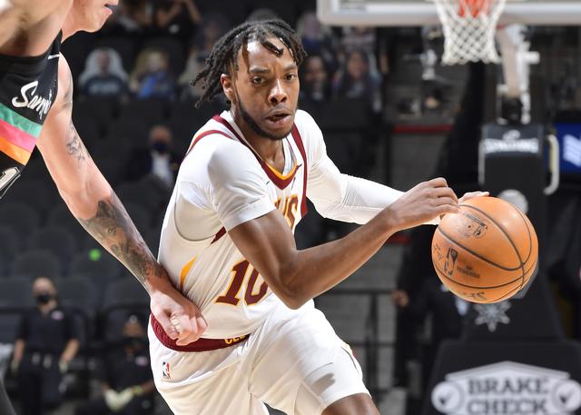 赛场上的特 赛场上的特