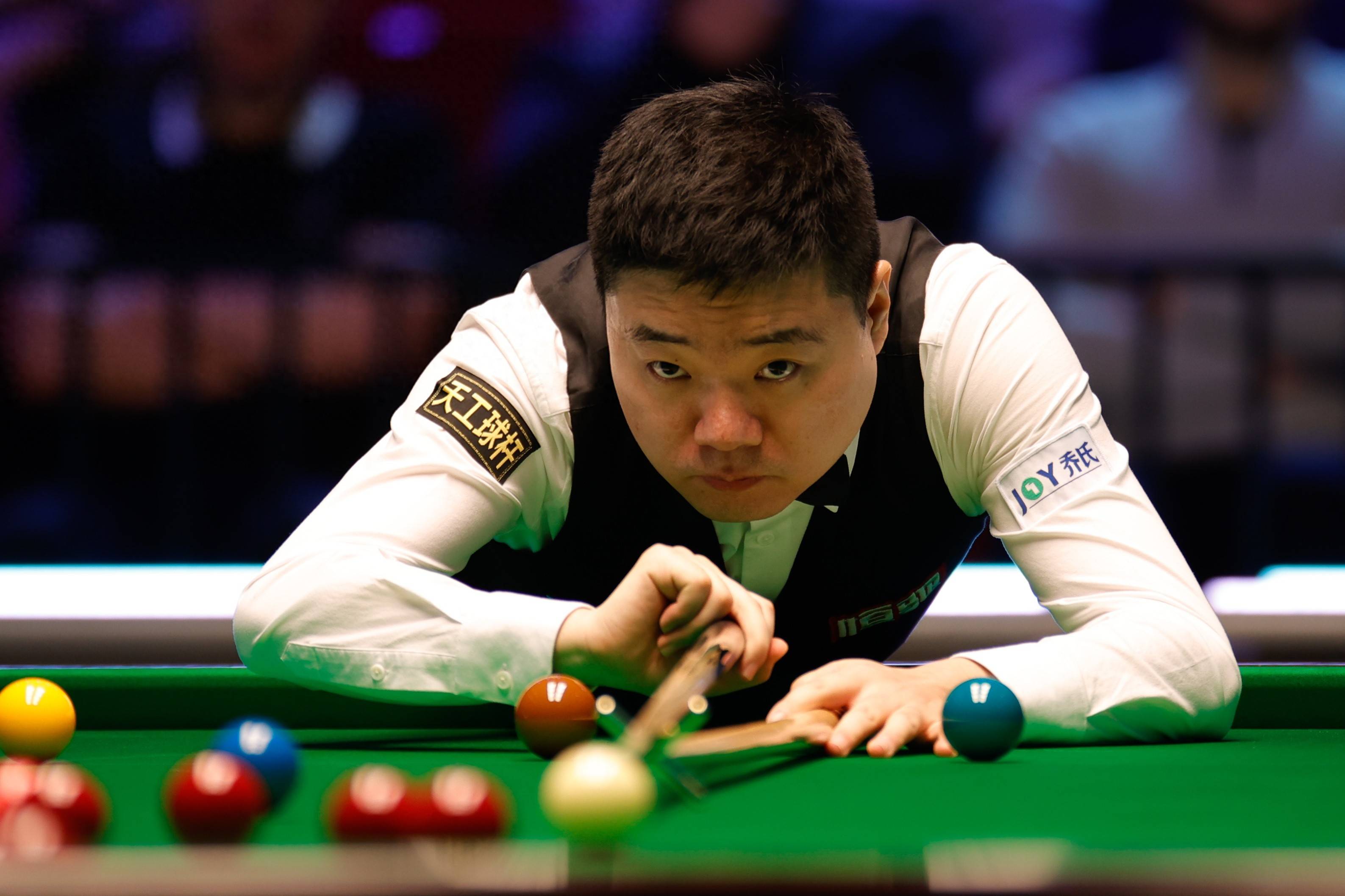 迎战顽强的 迎战顽强的