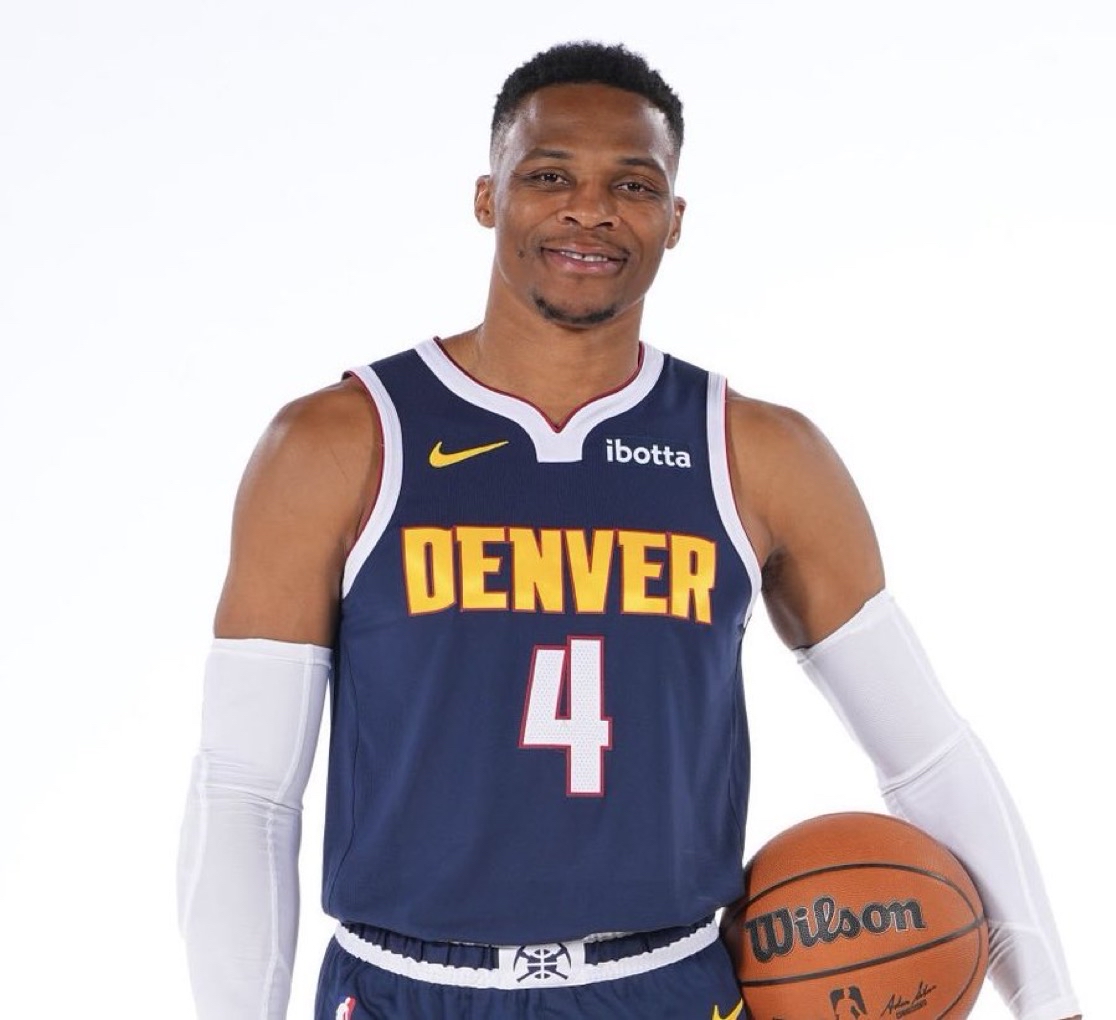 他冷静推射 他冷静推射